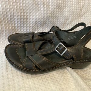 Size 10 women’s BORN sandal